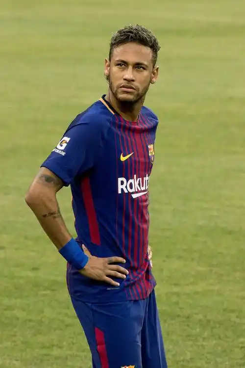 伟的战术打 伟的战术打