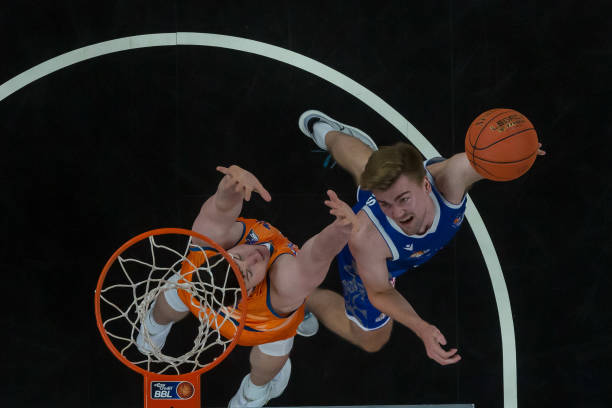 当昔日绿茵 当昔日绿茵