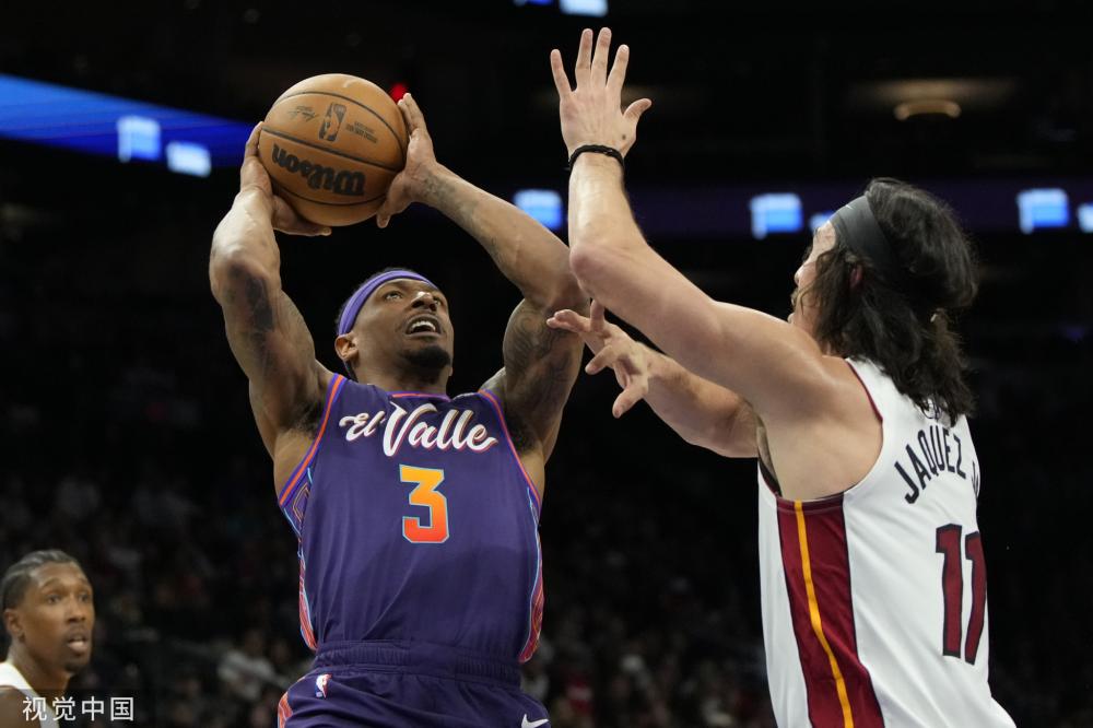 中脱颖而出 中脱颖而出